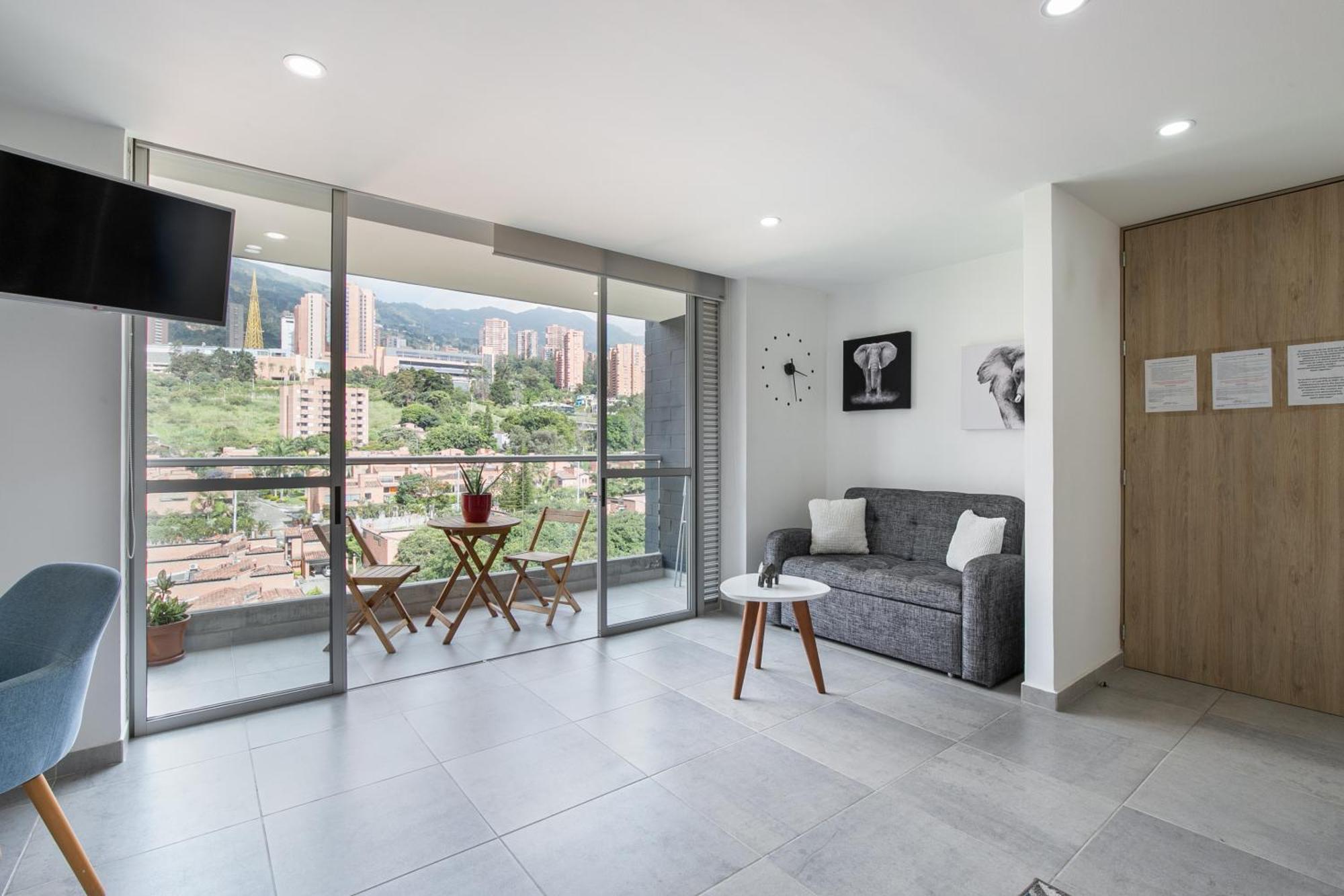 Apartamentos Borbon Suites เมเดยิน ภายนอก รูปภาพ