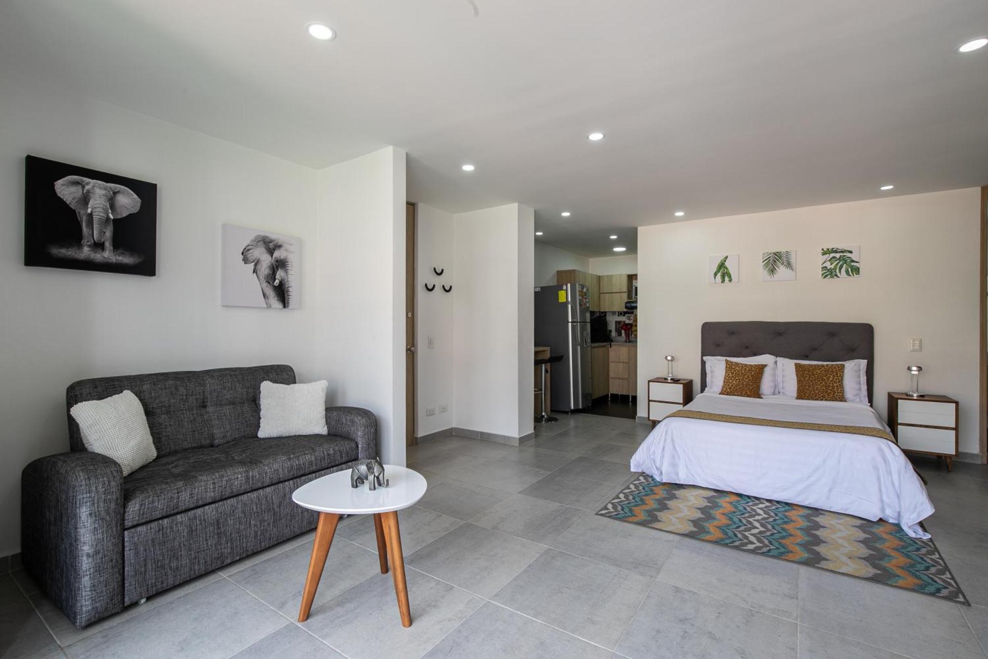 Apartamentos Borbon Suites เมเดยิน ภายนอก รูปภาพ