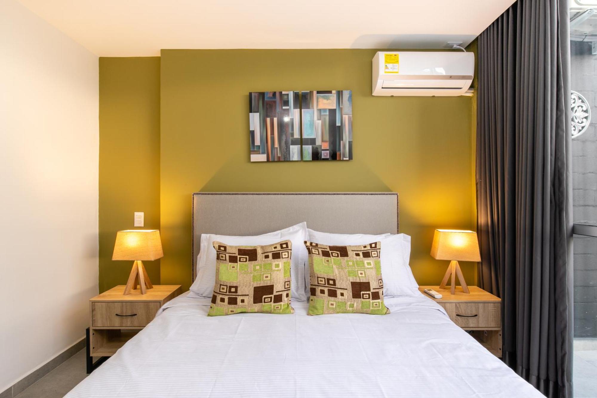 Apartamentos Borbon Suites เมเดยิน ภายนอก รูปภาพ