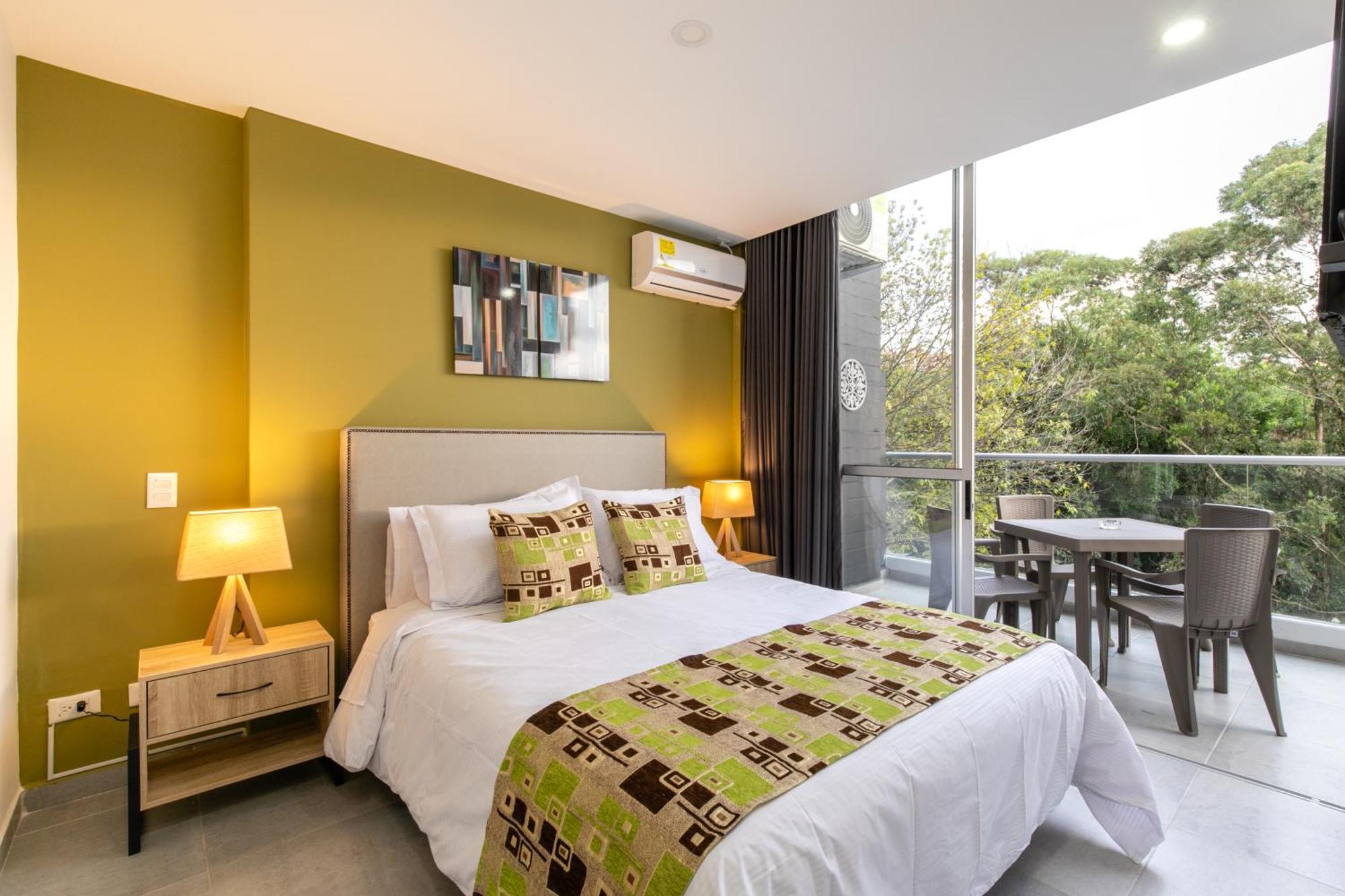 Apartamentos Borbon Suites เมเดยิน ภายนอก รูปภาพ